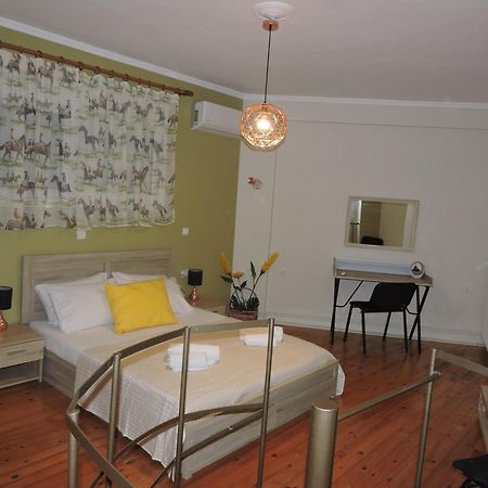 Sweet Suites Amaliada الغرفة الصورة